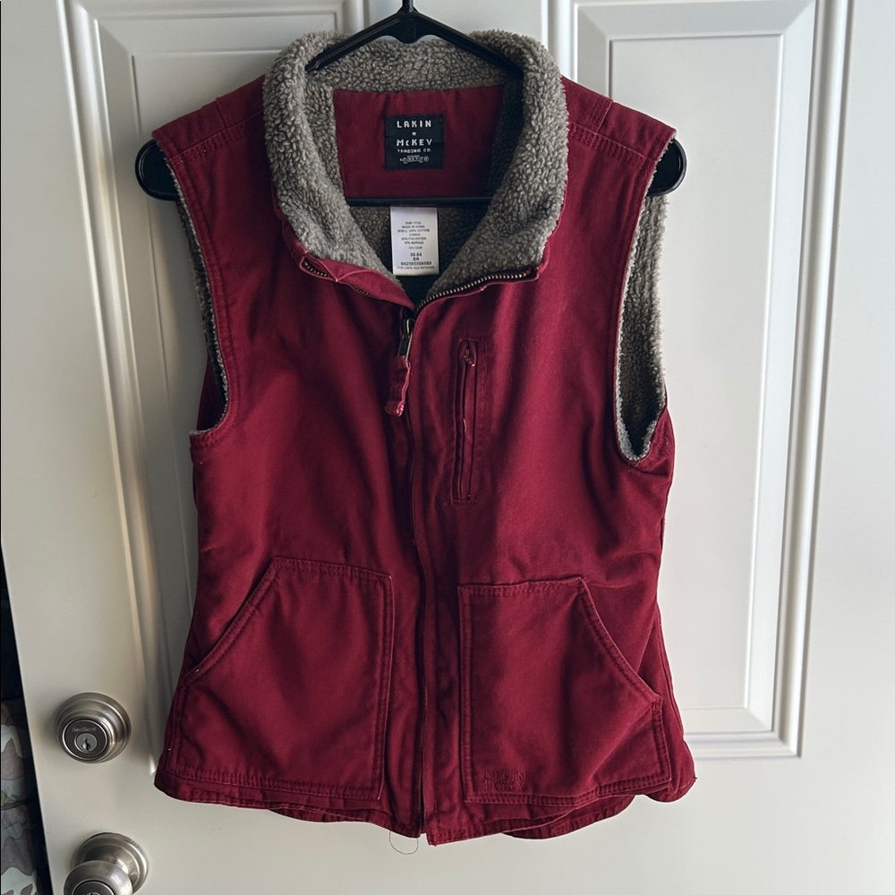 Lakin Mickey trading co Women's Burgundy Fleece Vest